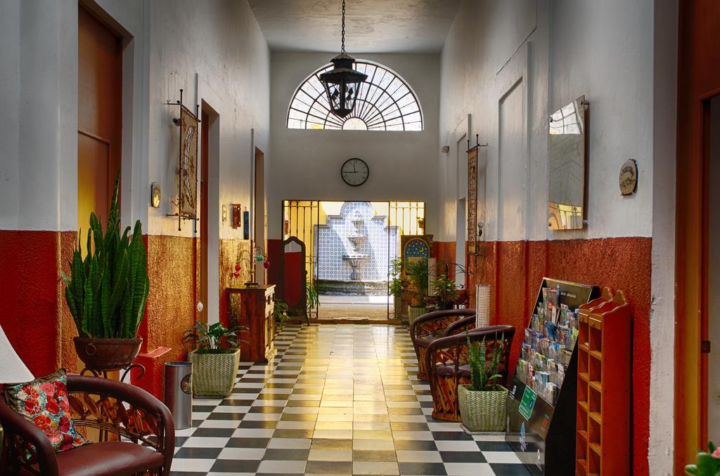 Hostal De Maria Guadalajara Ngoại thất bức ảnh
