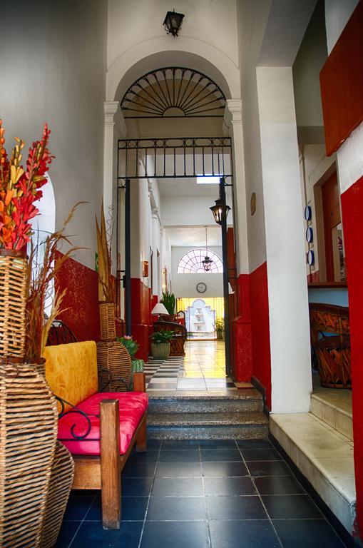 Hostal De Maria Guadalajara Ngoại thất bức ảnh