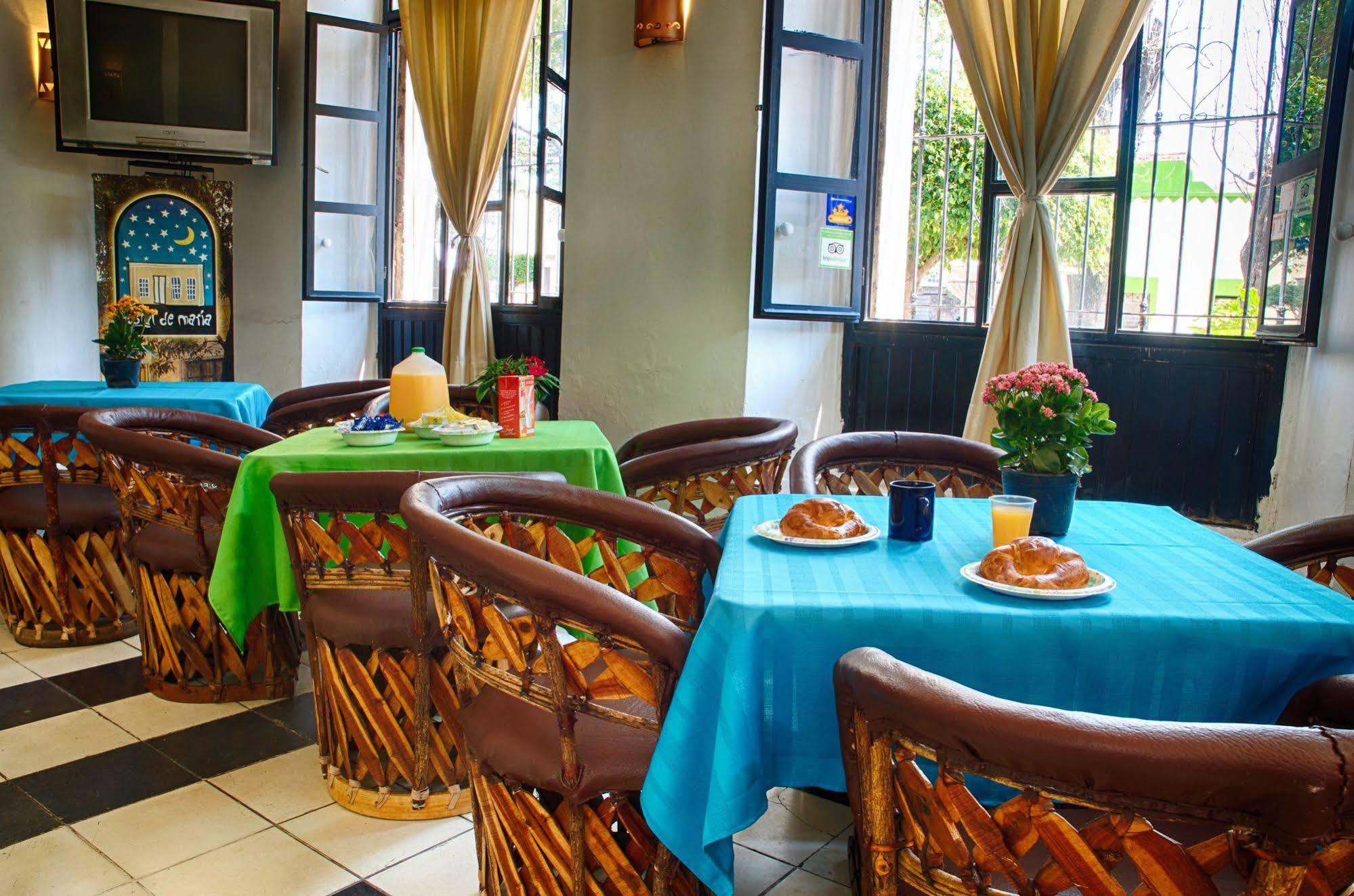 Hostal De Maria Guadalajara Ngoại thất bức ảnh