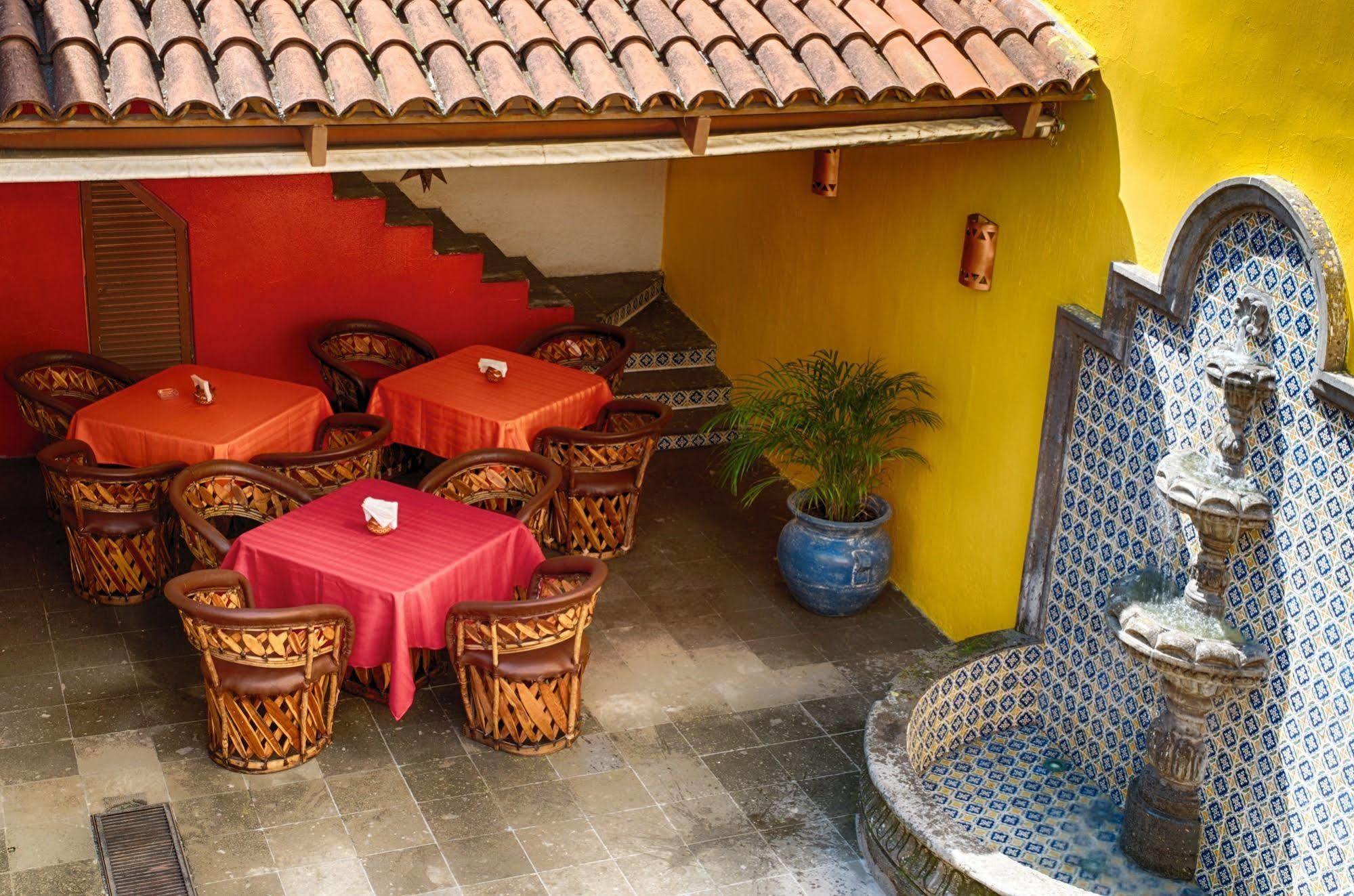 Hostal De Maria Guadalajara Ngoại thất bức ảnh