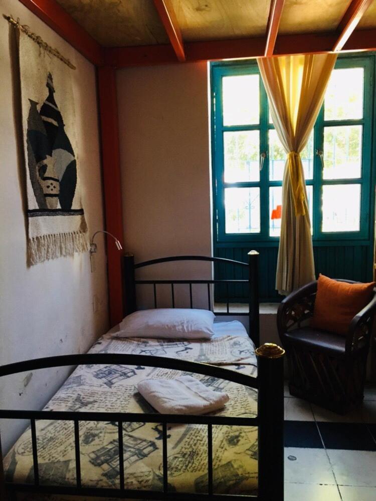 Hostal De Maria Guadalajara Ngoại thất bức ảnh